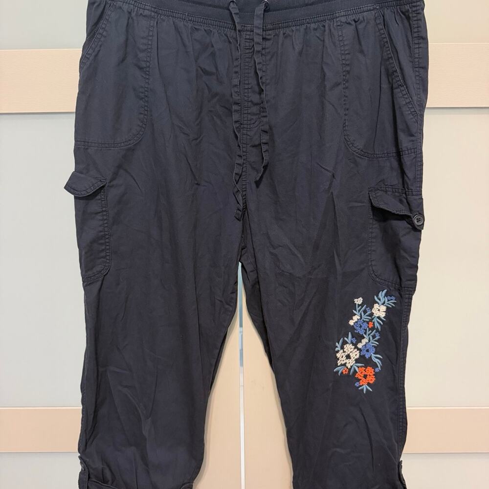 Woman Within Navy Cargo Capri Pants Floral Embroidery Size 22W